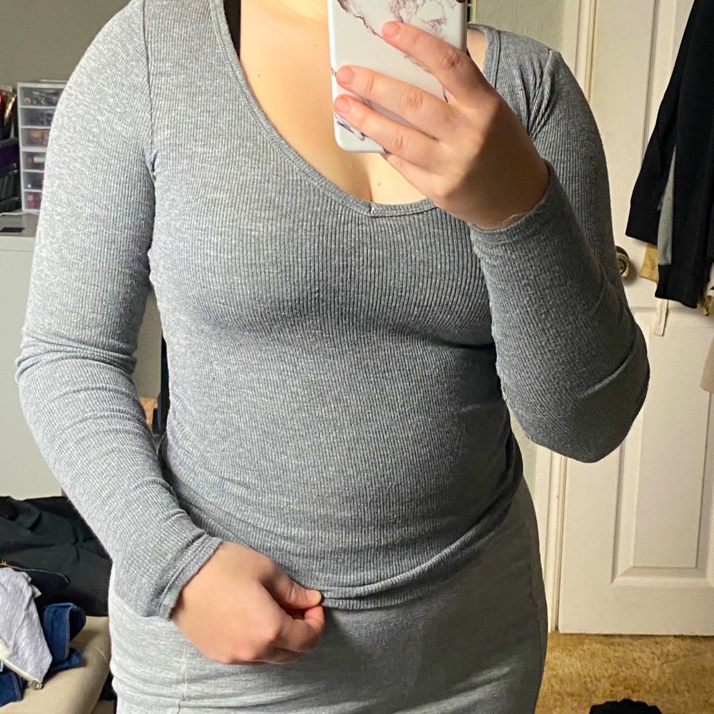 Grey size small ribbed long sleeve